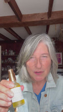 Load and play video in Gallery viewer, Balance &amp; Hydrate Scalp Serum
